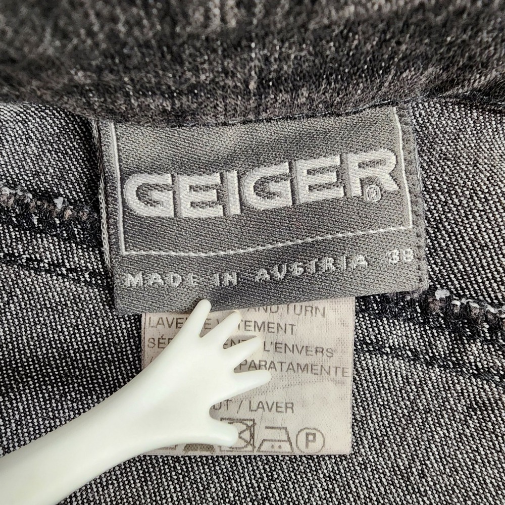 Geiger Jeans Women's Black Denim Straight Leg Pants Made in Austria Size 38 US 8 - Picture 2 of 13